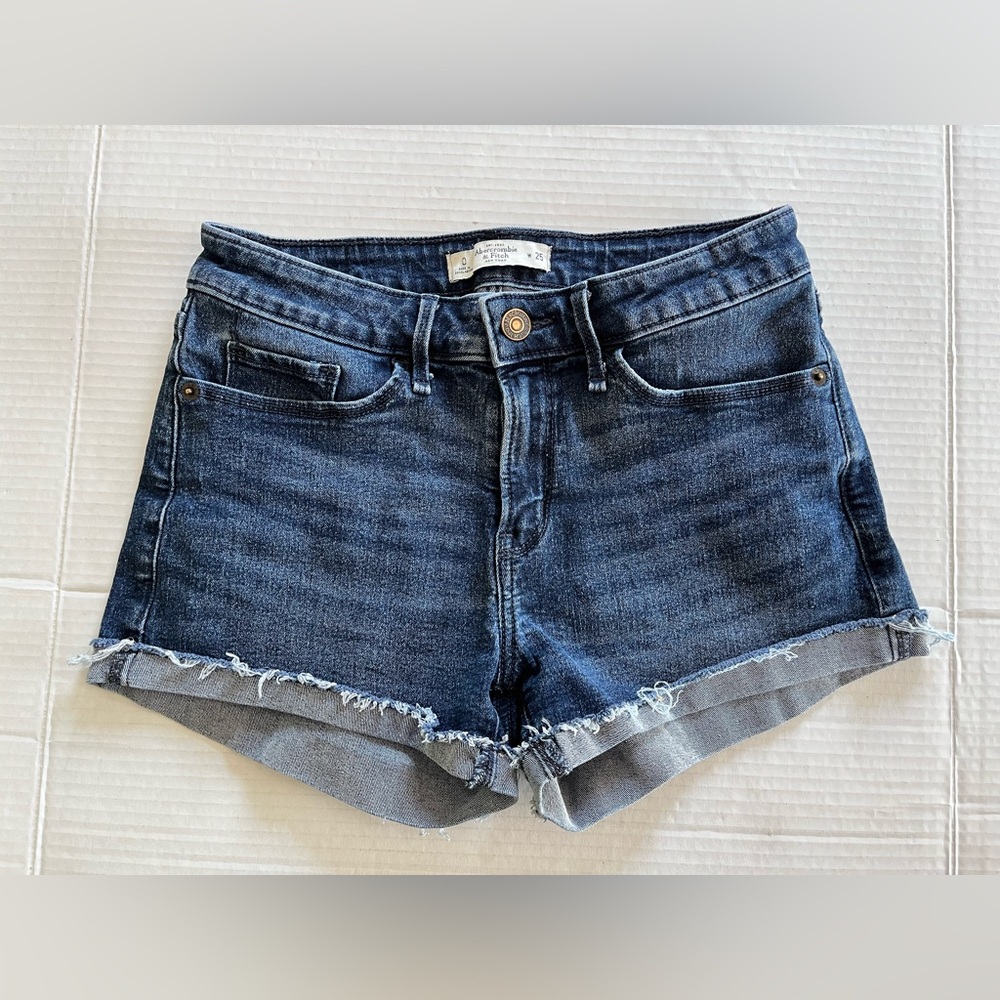 Abercrombie & Fitch Cuffed Denim Shorts Size 0 W24